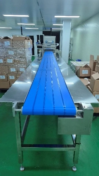 Packaging chute and stacking